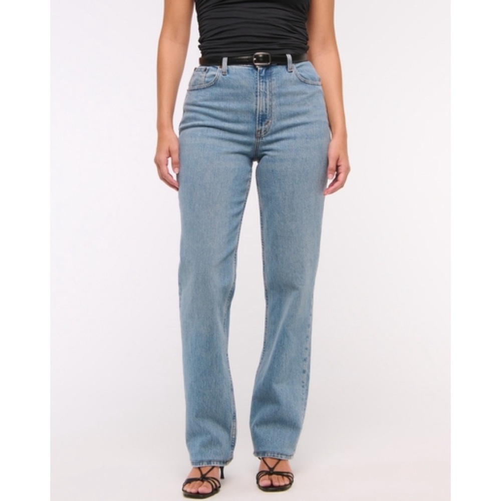 Abercrombie & Fitch Ultra High Rise 90s Straight Jean W37/ 24 Reg (Curve Love)